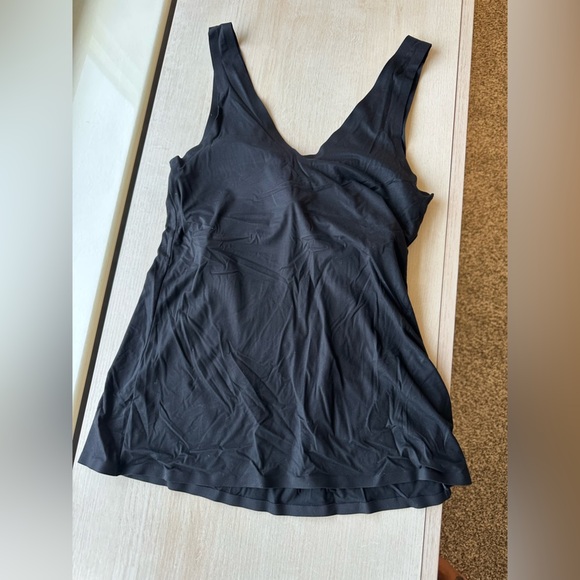 Soma Enbliss Incredibly Soft Lightweight Smoothing Bra Tank in Black, Small - Picture 3 of 4